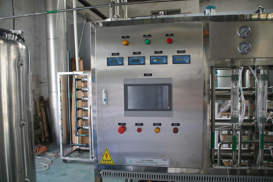 2TPH 3.0kW-380-415V 3xSS304 Tanks Brackish Water Reverse Osmosis Water Plant