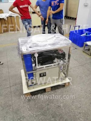 Compact 4.0KW/H 4000LPD Seawater Reverse Osmosis System