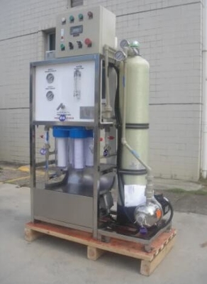 Marine Yacht Boat Small Swro Seawater Desalination Equipment 1000l/D 400v