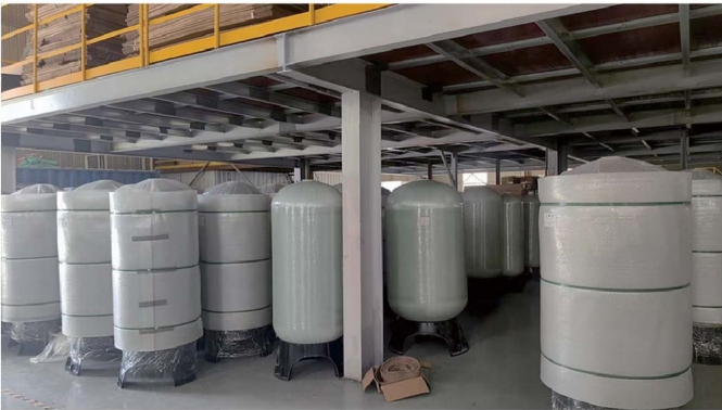 FRP Water Treatment Tank 1365 φ325×1650mm 2.5” Thread 2.0-2.5 T/H with Superior Anticorrosion