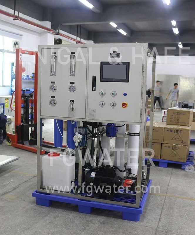 Compact 4.0KW/H 4000LPD Seawater Reverse Osmosis System